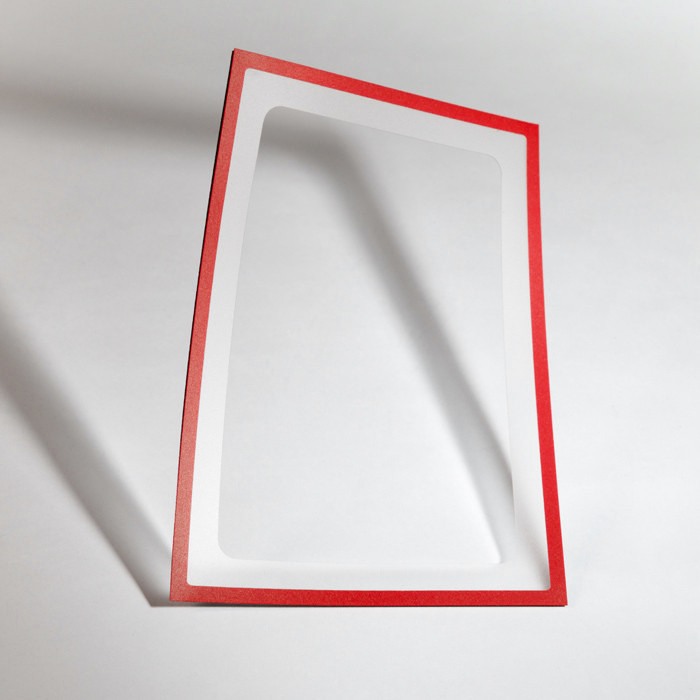 Buzunar magnetic A4 cu decupaj - roșu [2]