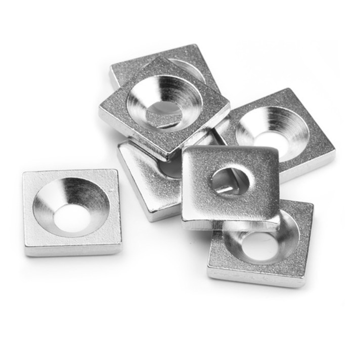 Contra piesă din oțel 15 x 15 x 3 mm cu gaură pentru șurub [3]