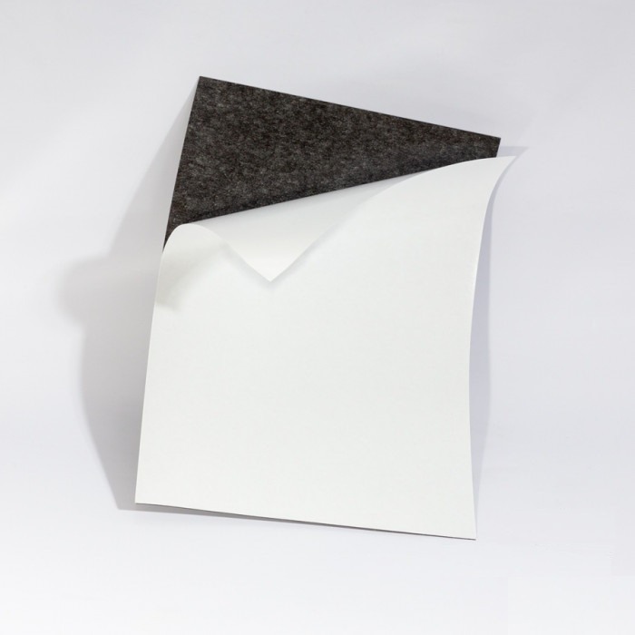 Folie magnetică cu autoadeziv A5 (210x148 mm) grosime 1 mm [1]