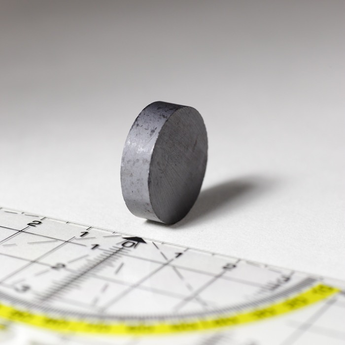 Magnet ferită cilindru diam.22x6 [1]