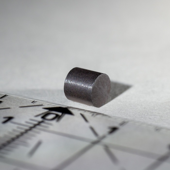 Magnet ferită cilindru diam.5x5 [1]