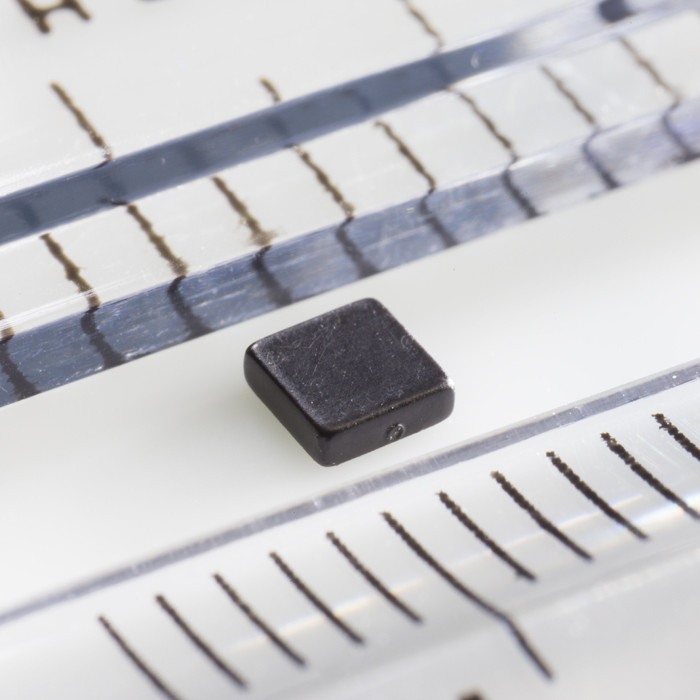 Magnet neodim bloc 2,54x2,54x0,8 E 150 °C, VMM6SH-N40SH [1]