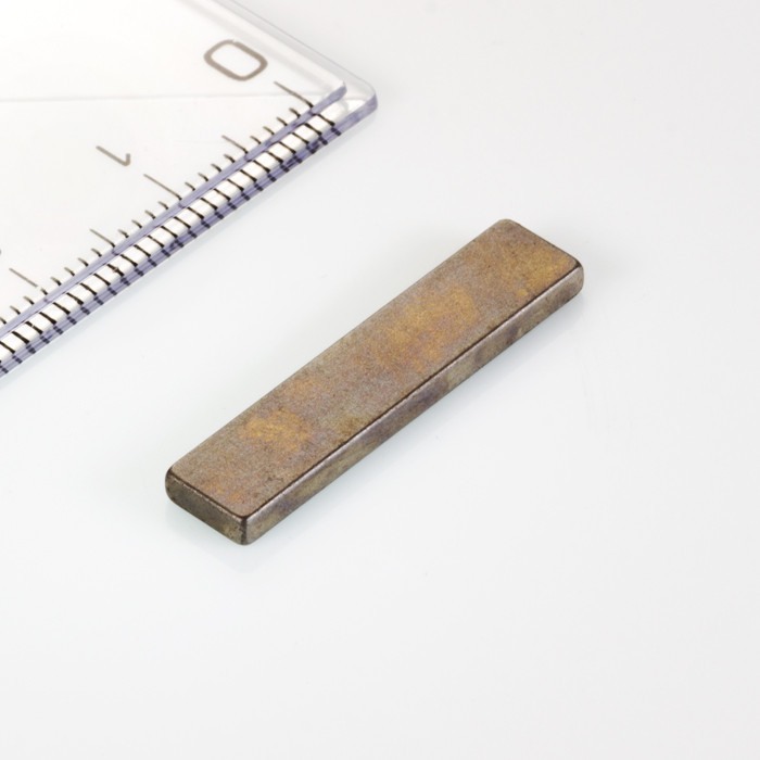 Magnet neodim bloc 26x5,6x2 P 180 °C, VMM5UH-N35UH [1]