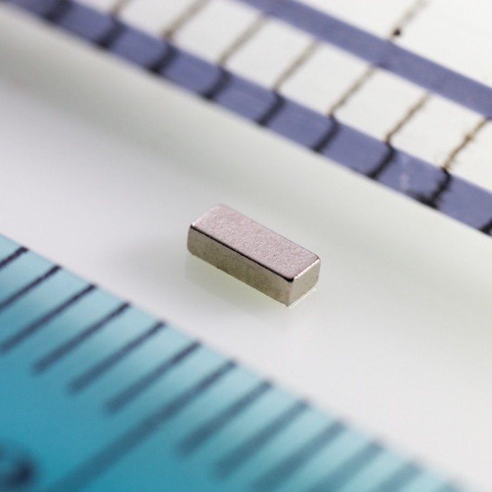 Magnet neodim bloc 3x1,2x0,8 N 80 °C, VMM4-N35 [1]