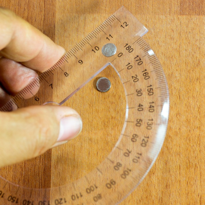 Magnet neodim cilindru cu autoadeziv cu diam.8x0,75 N 80 °C - set 2 buc, VMM4-N35 [6]