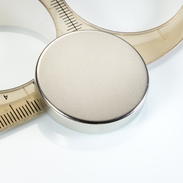 Magnet neodim cilindru cu diam.33x6 N 80 °C, VMM5-N38 [1]