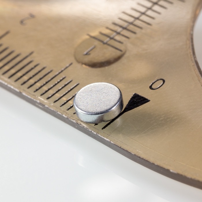 Magnet neodim cilindru cu diam.5x1,5 Z 80 °C, VMM4-N30 [1]