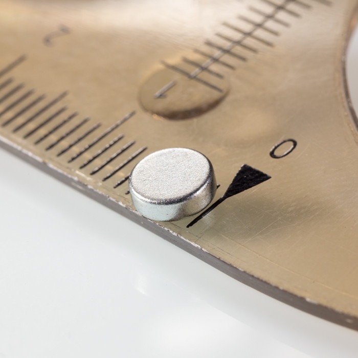 Magnet neodim cilindru cu diam.5x1,6 Z 80 °C, VMM4-N30 [1]