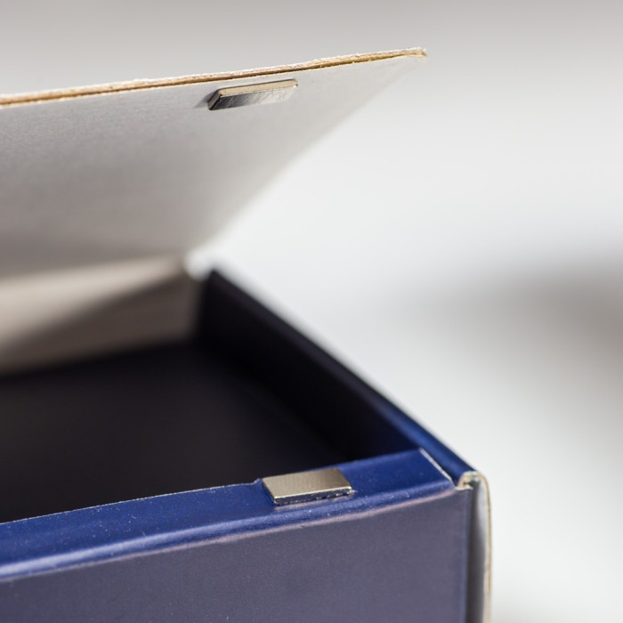 Magnet neodim cu autoadeziv 3M, 10x5x1 mm, grosime autocolantă 0,06 mm, SET N/S, conține doi magneți care se atrag [5]