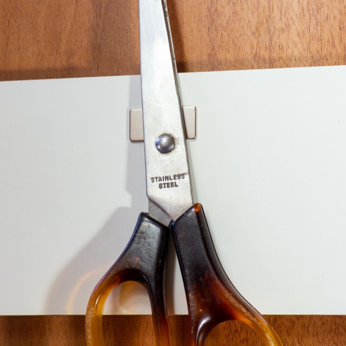 Magnet neodim cu autoadeziv 3M, 25x12x1 mm, grosime autocolantă 0,06 mm [5]