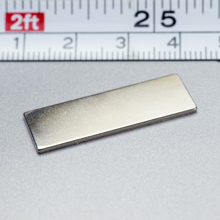 Magnet neodim cu autoadeziv 3M, 30x10x1 mm, grosime autocolantă 0,06 mm [2]