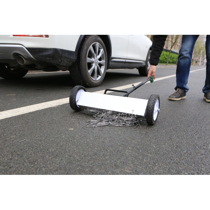 Mătură magnetică, lățime 600 mm, magneți din ferită [6]