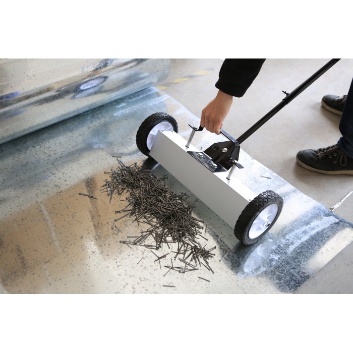 Mătură magnetică, lățime 600 mm, magneți din ferită [5]