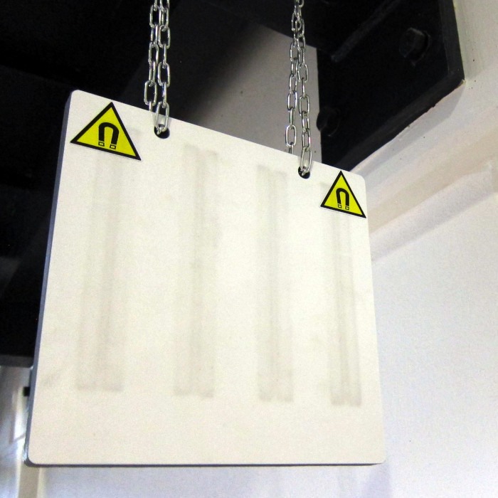 Placă magnetică pentru captarea prafului 640 x 500 x 12 mm [5]