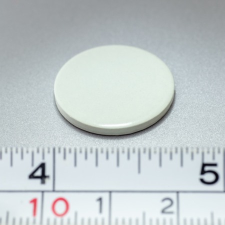 Contra piesă din oțel diam. 20 x 2 mm cu autoadeziv - albă [1]