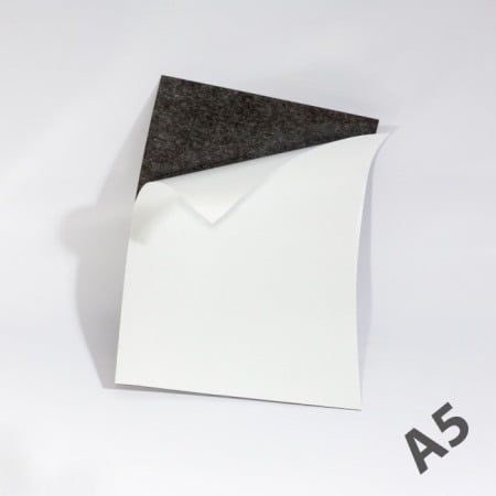 Folii magnetice - Folie magnetică cu autoadeziv A5 grosime 0,5 mm