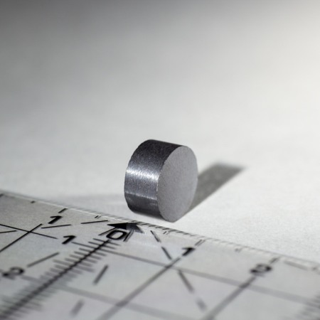 Magneți ferită cilindru magnetizat axial - Magnet ferită cilindru diam.10x5