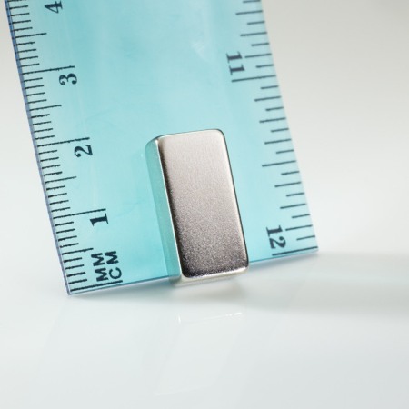 Magneți - Magnet neodim bloc 20x10x6 N 120 °C, VMM4H-N35H