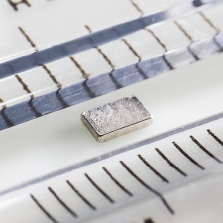 Magneți rezistenți la temperatură - Magnet neodim bloc 3,2x2x0,6 N 150 °C, VMM8SH-N45SH