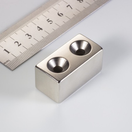 Magneți de neodim atipici - Magnet neodim bloc 40x20x20xR98,5 N 80 °C, VMM10-N50