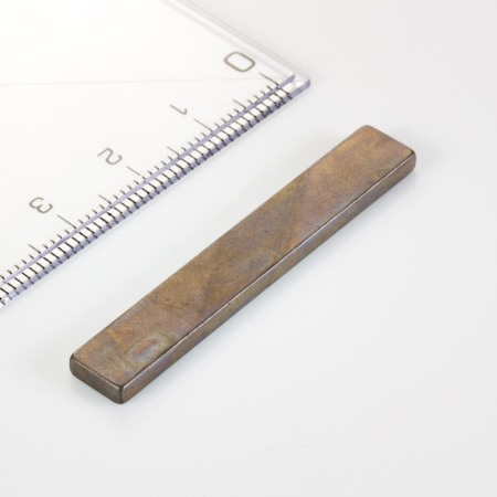 Magneți rezistenți la temperatură - Magnet neodim bloc 45x7x2,5 P 180 °C, VMM5UH-N35UH