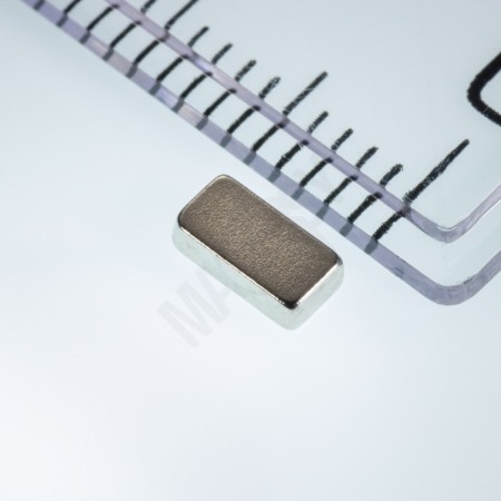 Magneți rezistenți la temperatură - Magnet neodim bloc 5x2,5x1,5 N 120 °C, VMM65H-N44H
