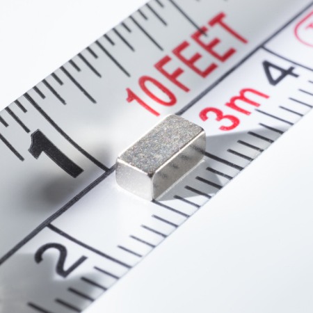 Magneți rezistenți la temperatură - Magnet neodim bloc 5x2,5x2 N 120 °C, VMM65H-N44H