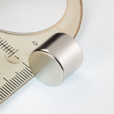 Magneți NdFeB cilindru - axial - Magnet neodim cilindru cu diam.14x12 N 80 °C, VMM7-N42