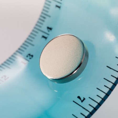 Magneți NdFeB cilindru - axial - Magnet neodim cilindru cu diam.14x3 N 80 °C, VMM7-N42