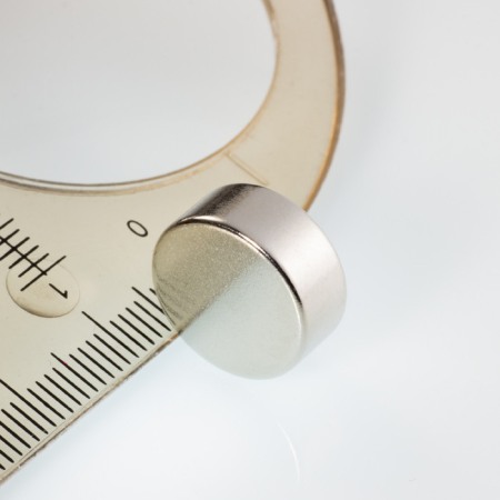 Magneți NdFeB cilindru - axial - Magnet neodim cilindru cu diam.14x6 N 80 °C, VMM7-N42