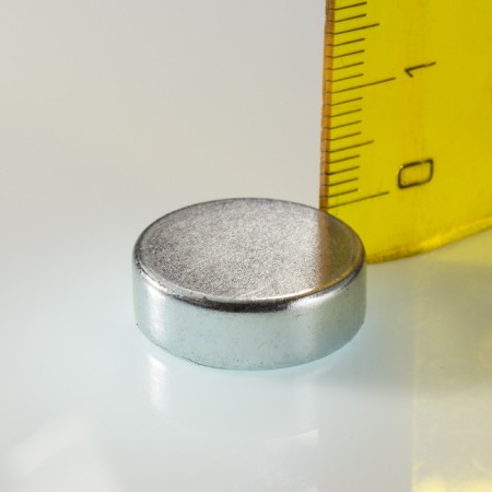 Magneți rezistenți la temperatură - Magnet neodim cilindru cu diam.18x6 Z 200°C, VMM3EH-N30EH