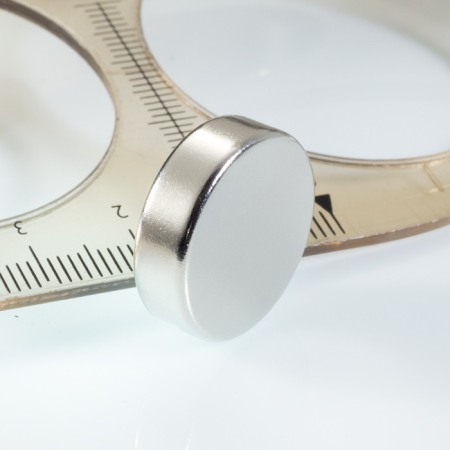 Magneți NdFeB cilindru - axial - Magnet neodim cilindru cu diam.20x6 N 80 °C, VMM5-N38