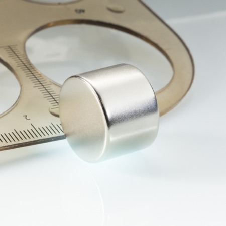 Magneți NdFeB cilindru - axial - Magnet neodim cilindru cu diam.21x15 N 80 °C, VMM4-N35