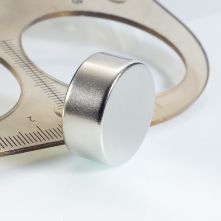 Magneți NdFeB cilindru - axial - Magnet neodim cilindru cu diam.22,8x10 N 80 °C, VMM5