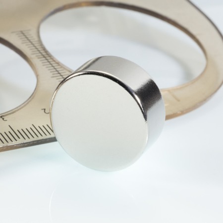 Magneți NdFeB cilindru - axial - Magnet neodim cilindru cu diam.22x10 N 80 °C, VMM5-N38