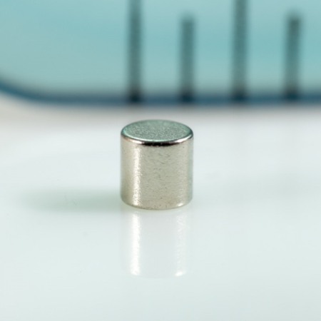 Magneți NdFeB cilindru - axial - Magnet neodim cilindru cu diam.2x2 N 80 °C VMM5
