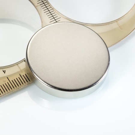 Magneți plați - Magnet neodim cilindru cu diam.33x6 N 80 °C, VMM5-N38