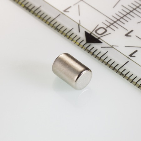 Magneți NdFeB cilindru - axial - Magnet neodim cilindru cu diam.5x7 N 80 °C, VMM7