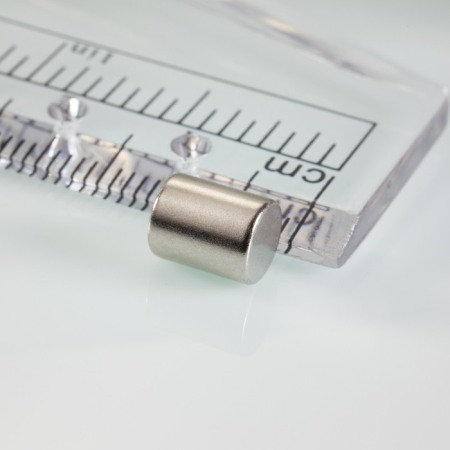 Magneți NdFeB cilindru - axial - Magnet neodim cilindru cu diam.6x7,5 N 80 °C, VMM4-N35