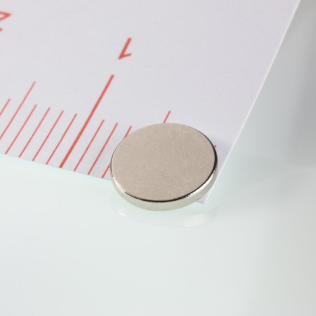 Magneți NdFeB cilindru - axial - Magnet neodim cilindru cu diam.7x1 N 80 °C, VMM7-N42