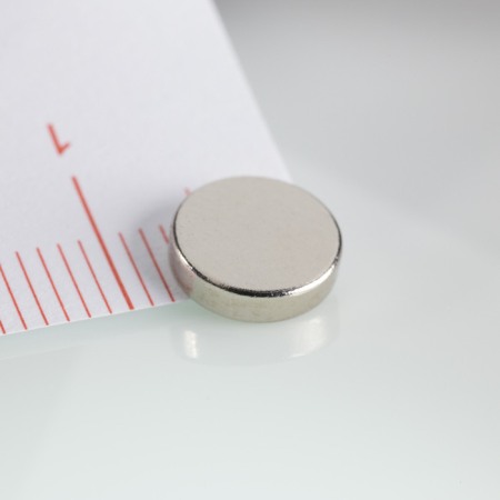 Magneți NdFeB cilindru - axial - Magnet neodim cilindru cu diam.8x2 N 80 °C, VMM4-N30