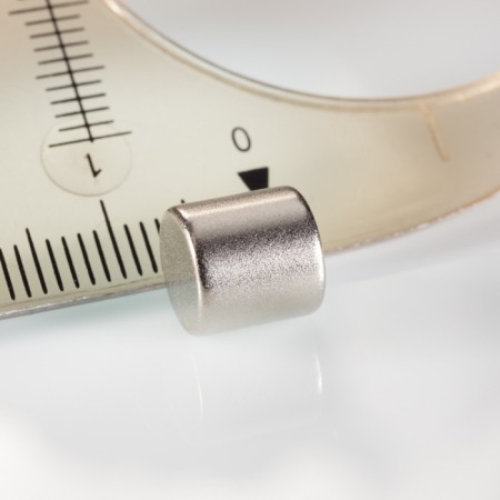 Magneți NdFeB cilindru - axial - Magnet neodim cilindru cu diam.8x8 N 80 °C, VMM4-N35