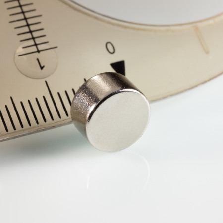 Magneți NdFeB cilindru - axial - Magnet neodim cilindru cu diam.9x5 N 80 °C, VMM10-N50