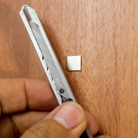 Magnet neodim cu autoadeziv 3M, 10x10x1 mm, grosime autocolantă 0,06 mm [3]