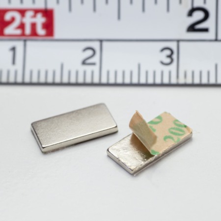 Magneți NdFeB bloc cu autocolant - axial - Magnet neodim cu autoadeziv 3M, 10x5x1 mm, grosime autocolantă 0,06 mm, SET N/S, conține doi magneți care se atrag