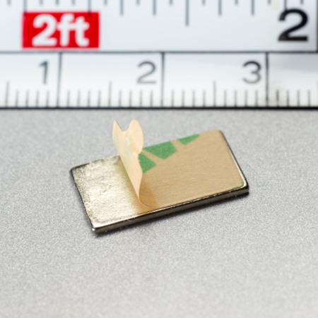 Magneți NdFeB bloc cu autocolant - axial - Magnet neodim cu autoadeziv 3M, 15x8x1 mm, grosime autocolantă 0,06 mm