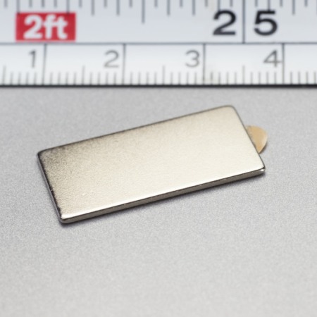 Magnet neodim cu autoadeziv 3M, 25x12x1 mm, grosime autocolantă 0,06 mm [1]