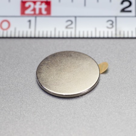 Magnet neodim cu autocolantă 3M, diam.15x1 mm, grosime autocolantă 0,06 mm [1]