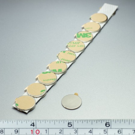 Magnet neodim cu autocolantă 3M, diam.15x1 mm, grosime autocolantă 0,06 mm [2]