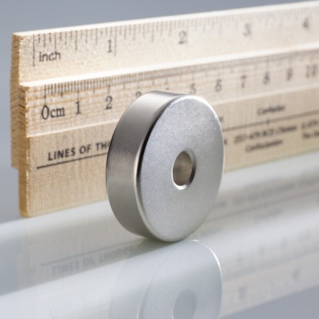 Magneți circulari - Magnet neodim inel cu diam.36x diam.8,1x10 N 80 °C, VMM10-N50